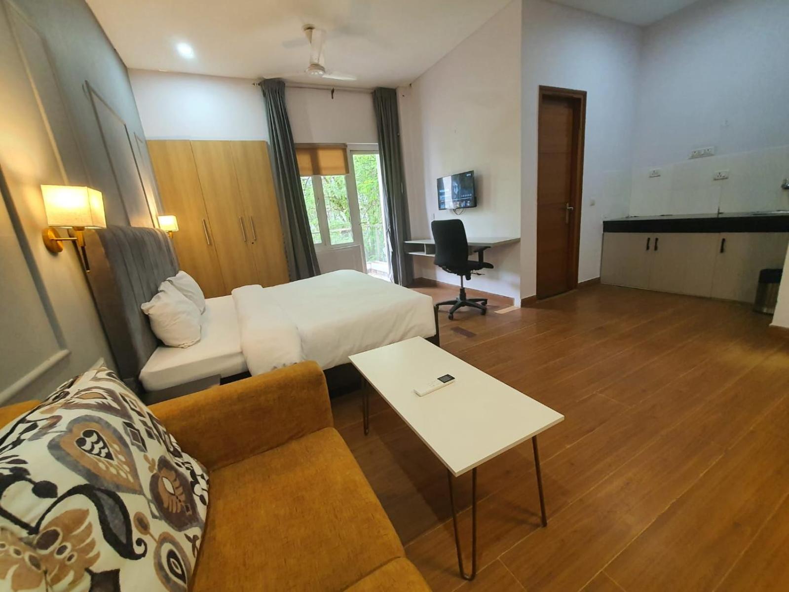 Mallenzo Suites Dlf Phase 1 غورغاون المظهر الخارجي الصورة